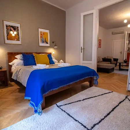 Be A Budapester Apartment *