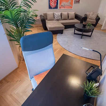 Be A Budapester Apartment